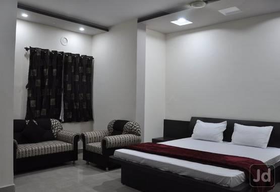 Hotel Rudraksh Virani エクステリア 写真